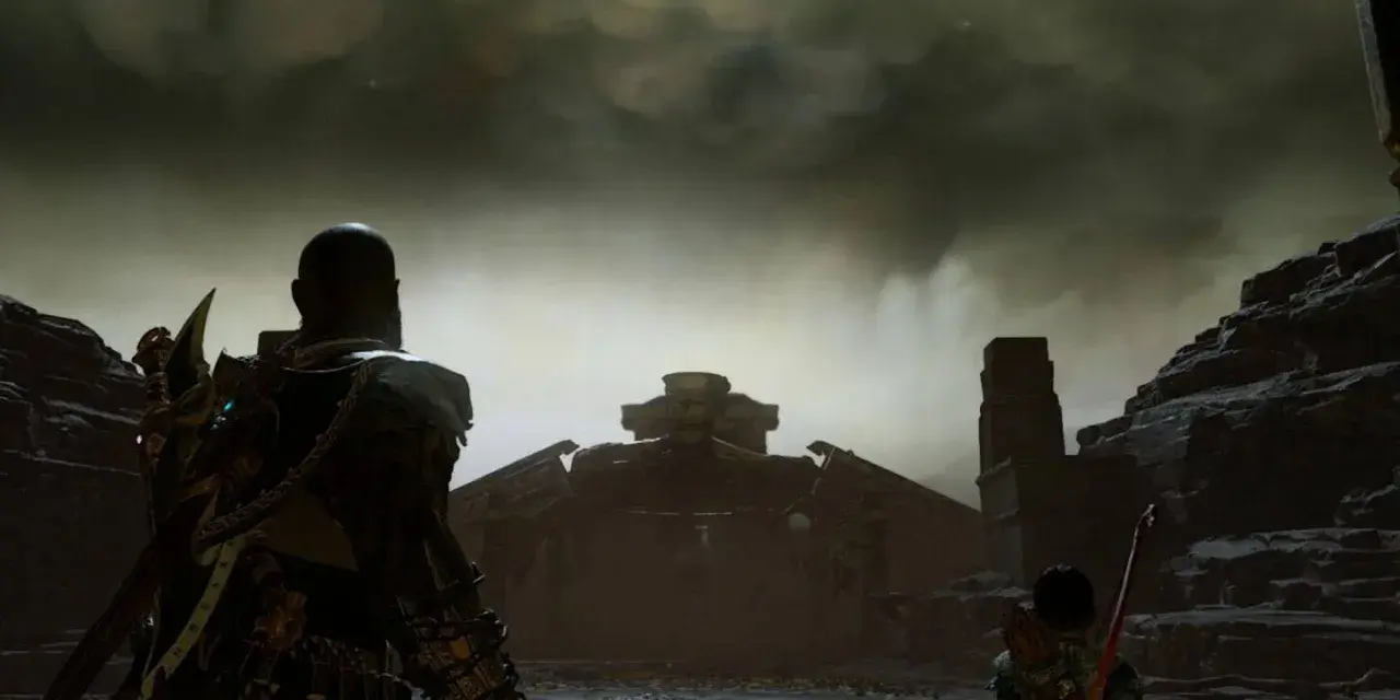 Kratos y Atreus contemplan una estructura colosal, el ancla de niebla de God of War, bajo un cielo tormentoso.