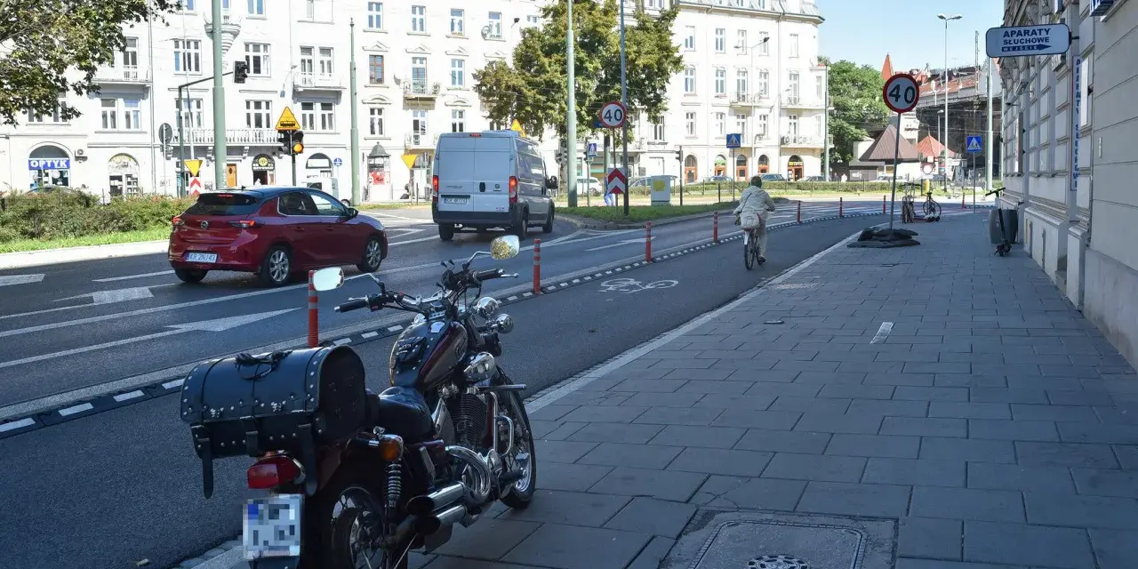 Czy skuter można parkować na chodniku? Sprawdź ważne przepisy i zasady