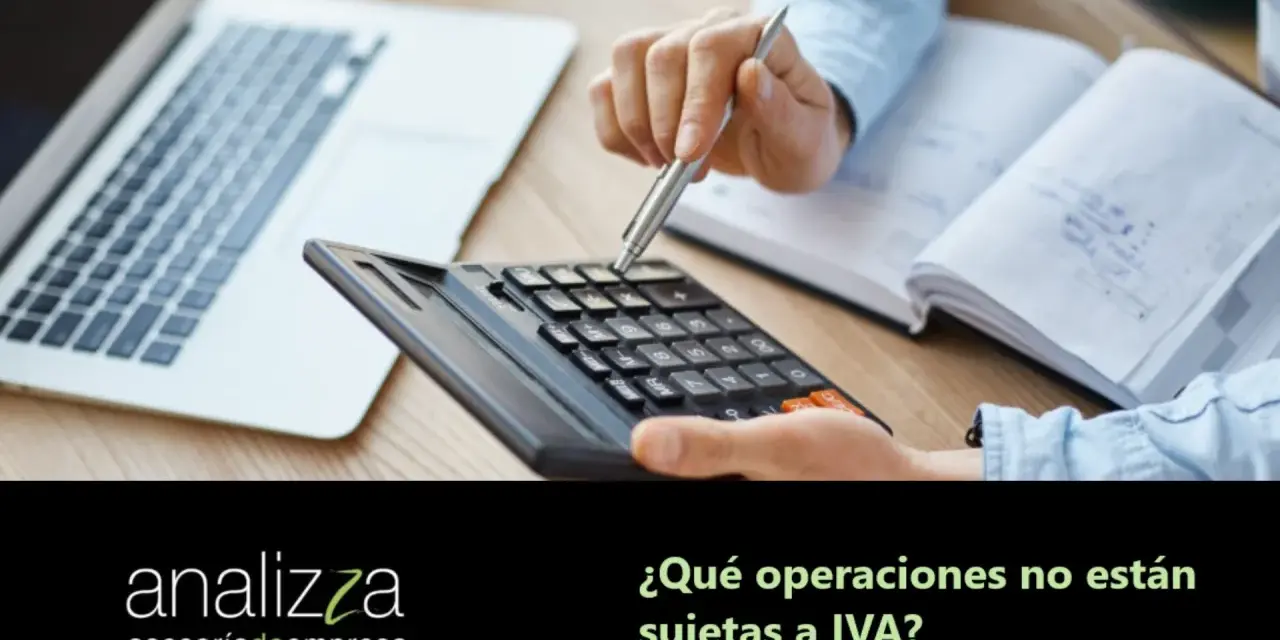 Manos calculando en una oficina. Descubre qué operaciones no están sujetas por reglas de localización, para optimizar tu negocio.