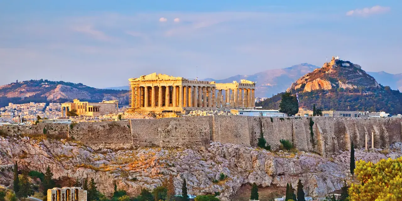 Los mejores lugares que visitar en Atenas para una experiencia inolvidable