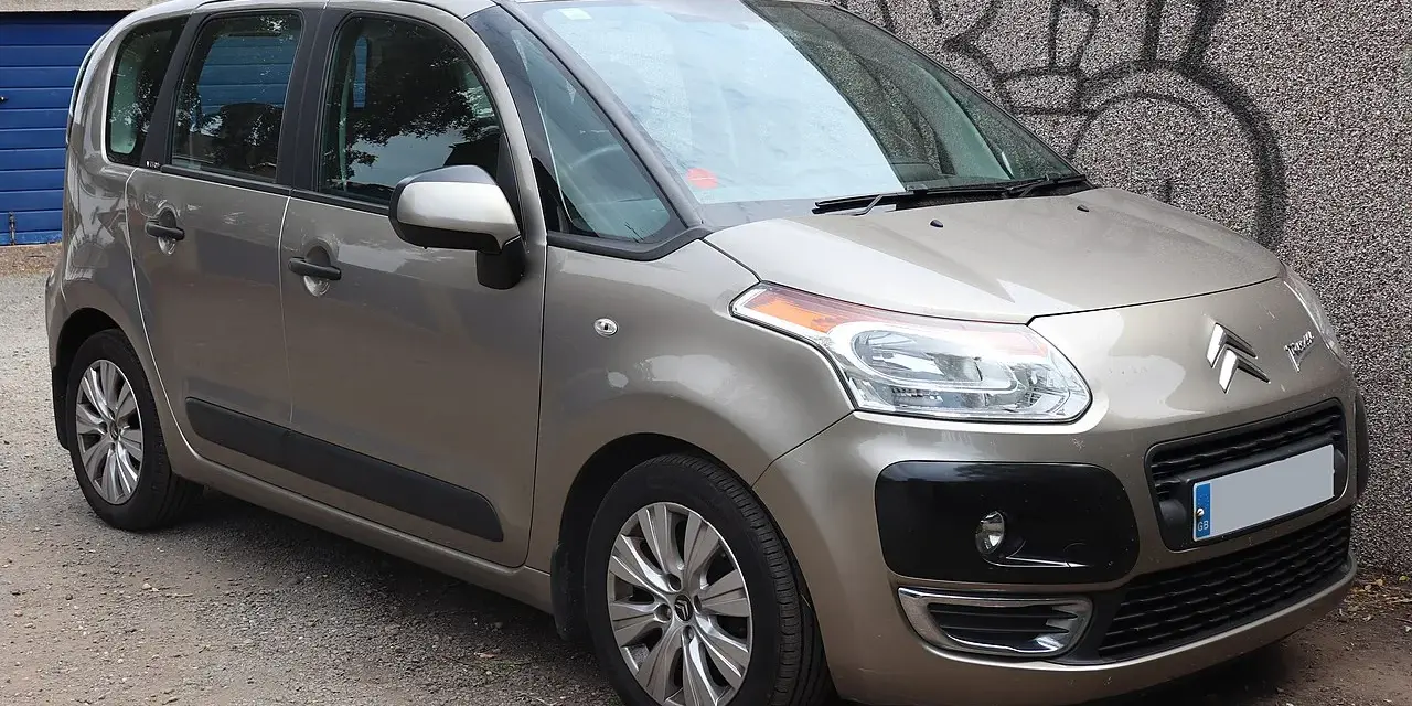 Citroen C3 Picasso: Pojemność baku, zasięg i spalanie (50l)