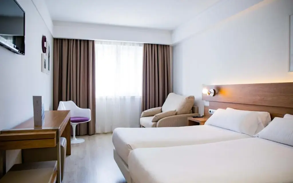 Hotel Gelmirez: comodidad y ubicación ideal en Santiago de Compostela