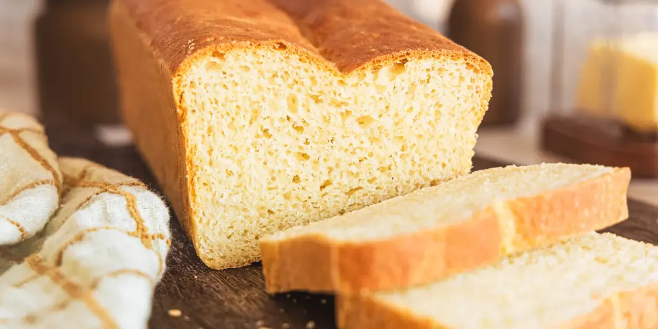 Frisch gebackenes Toastbrot, perfekt zum toasten. Selbstgemacht schmeckt es am besten!