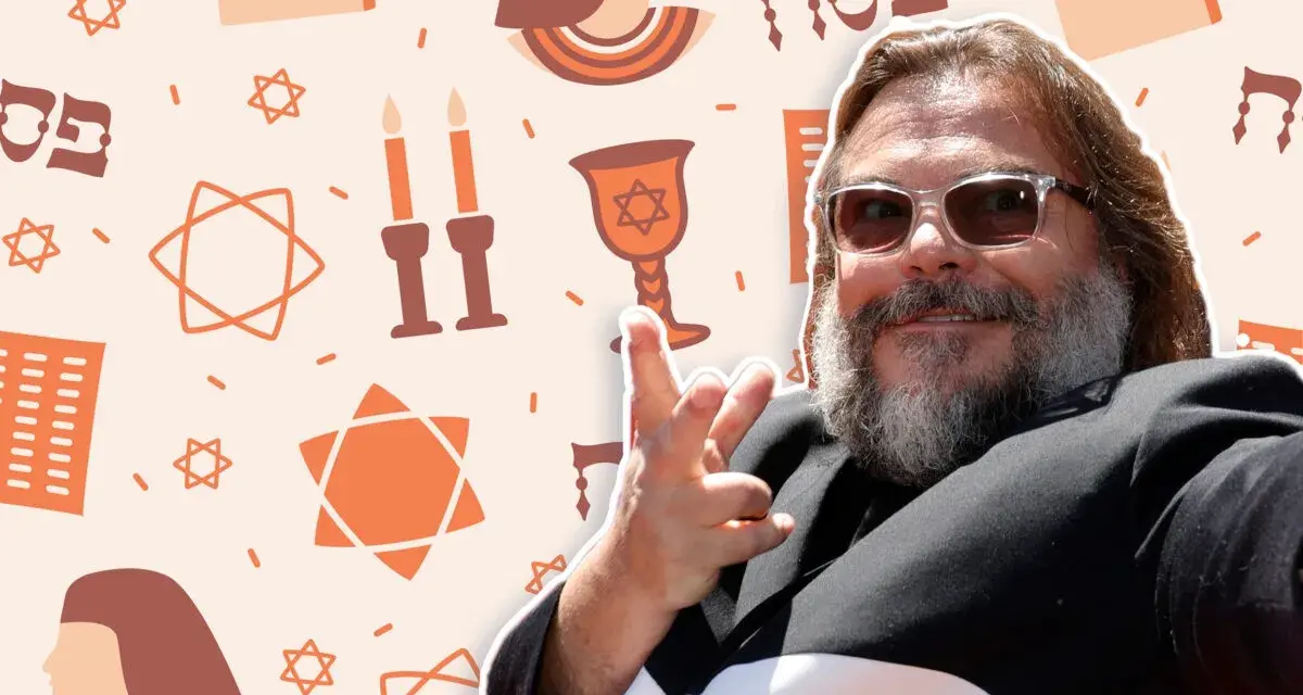 Jack Black z gestem "rock on" na tle symboli żydowskich. Czy Jack Black ma polskie korzenie?