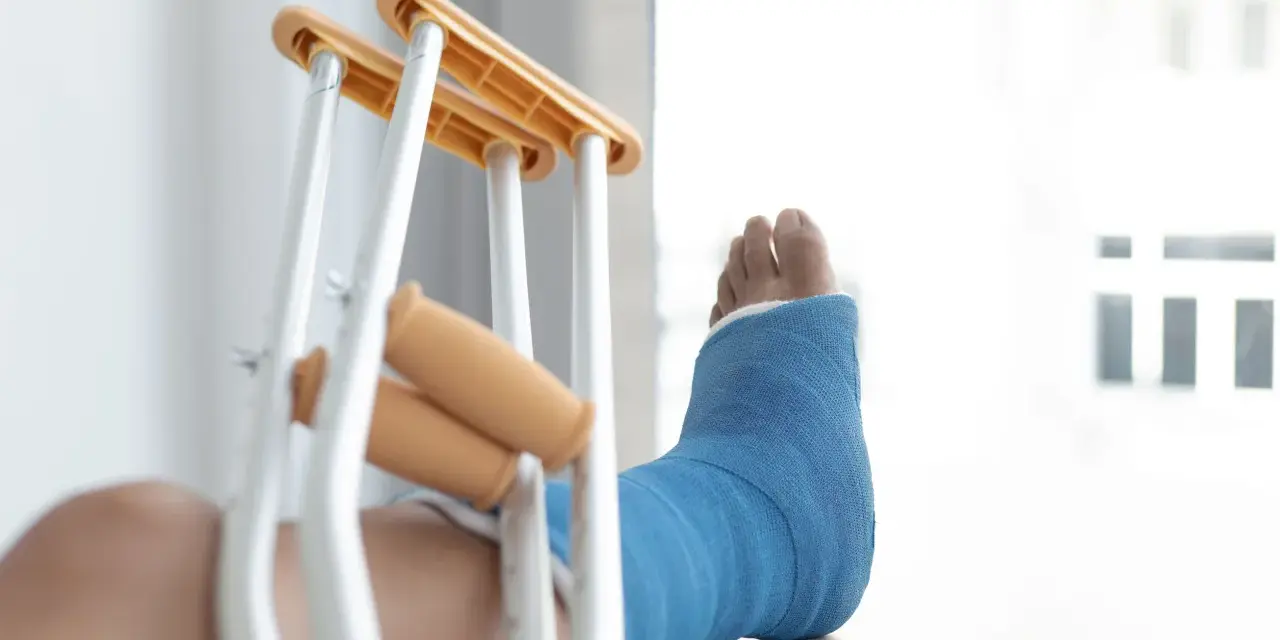 Rehabilitacja po złamaniu kostki bocznej: Ile trwa i jak przyspieszyć?