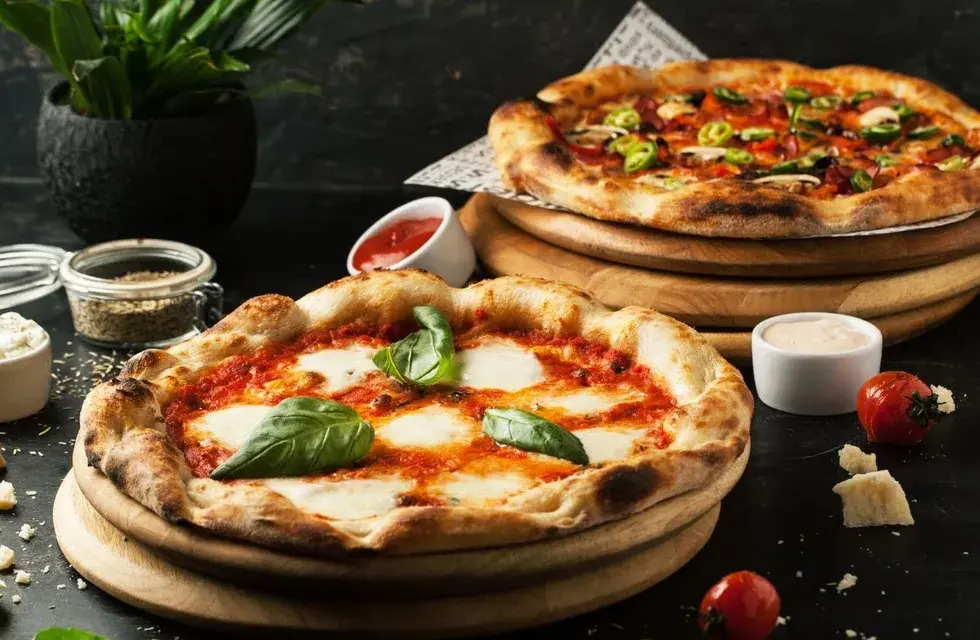 Jak zrobić pizzę idealną? Mój przepis na ciasto i sos.