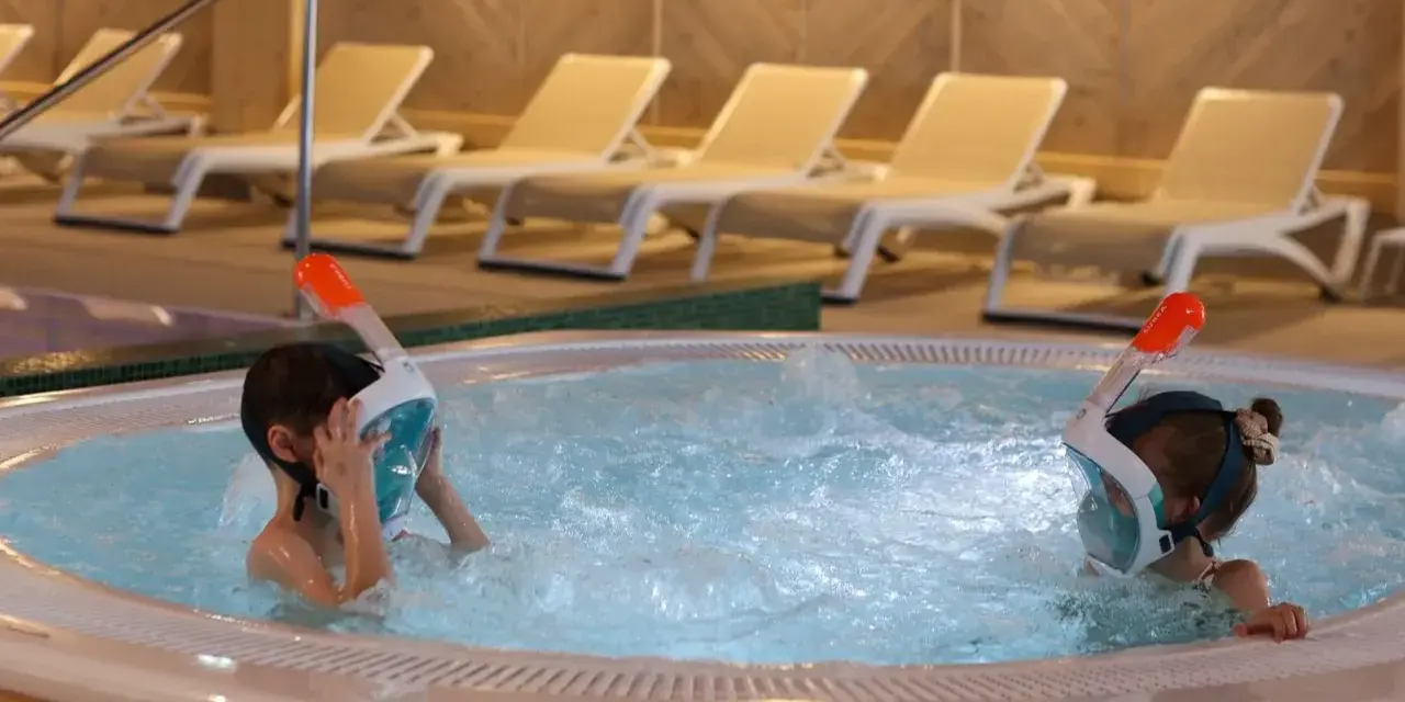 Hotel resort - co to znaczy i jakie ma kluczowe cechy?