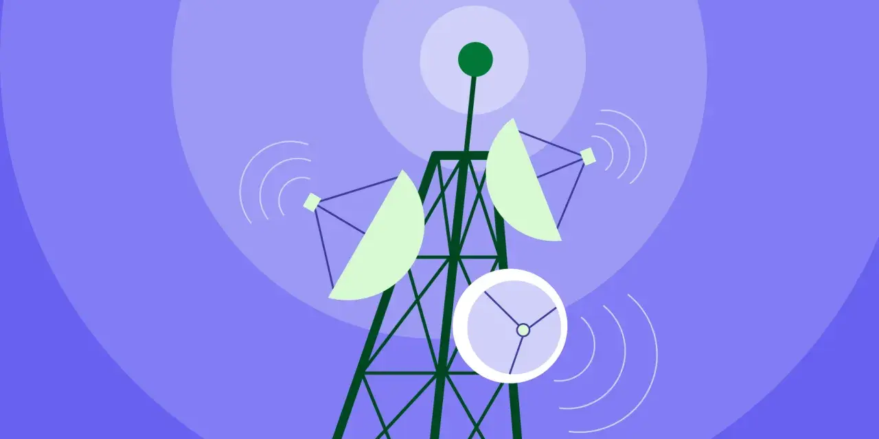 Torre de comunicación con antenas parabólicas y ondas de señal, representando los objetivos de un plan de comunicación.