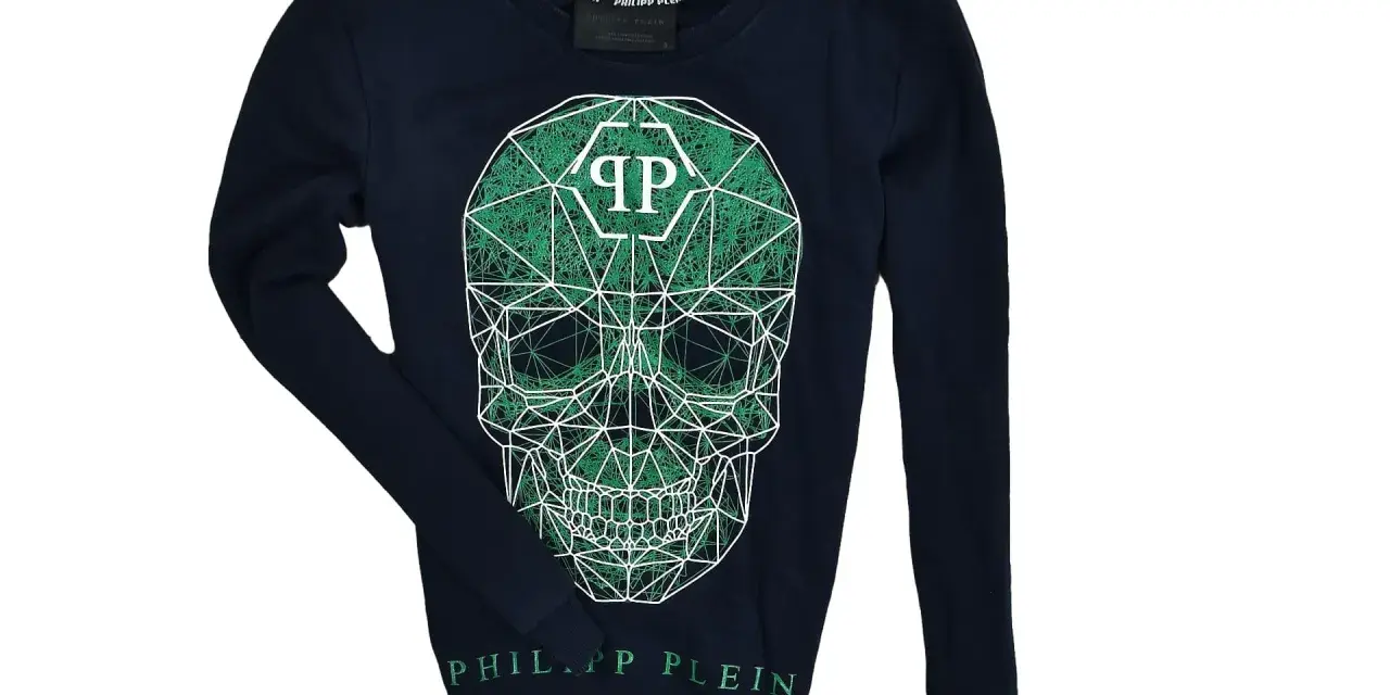Granatowa bluza Philipp Plein z geometryczną, zieloną czaszką i logo marki.