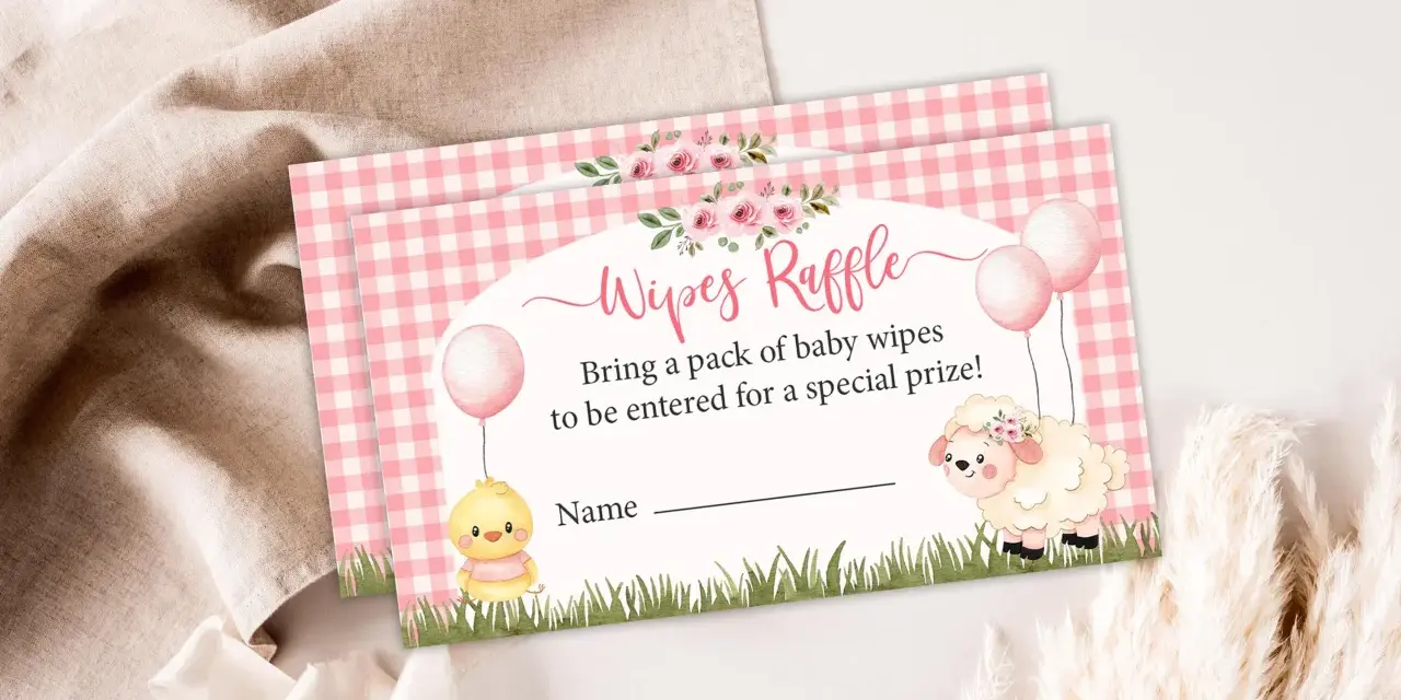 En inbjudan till "Wipes Raffle" med en söt kyckling och ett får. Ta med ett paket baby servetter för att delta i utlottningen.