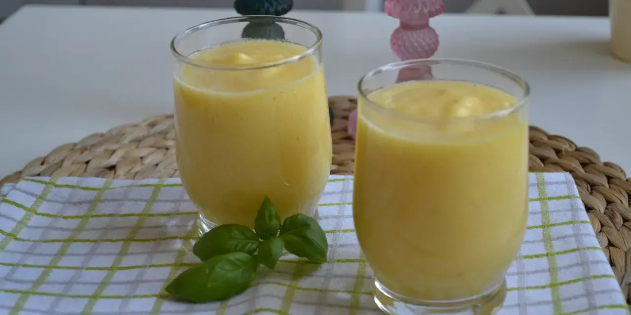 Koktajl z ananasa i banana: Szybki przepis, zdrowie i modyfikacje