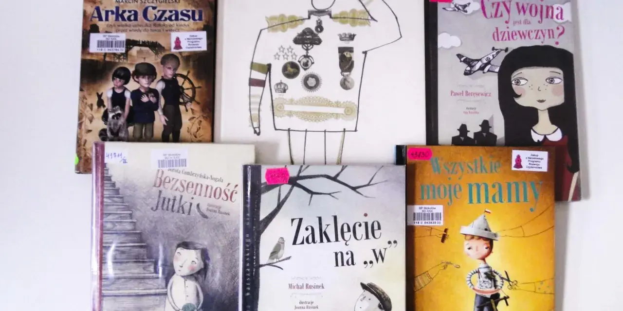 Książka o wojnie dla dzieci "Czy wojna jest dla dziewczyn?" obok innych tytułów.