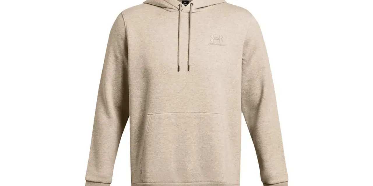 Beżowa bluza Under Armour bez kaptura z kieszenią kangurką i dyskretnym logo.