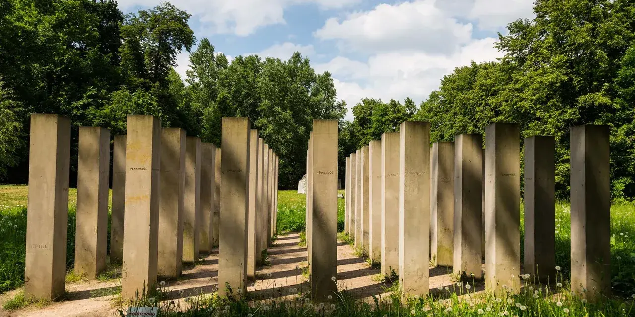 Centrum rzeźby w Orońsku: historia, wystawy i unikalne atrakcje