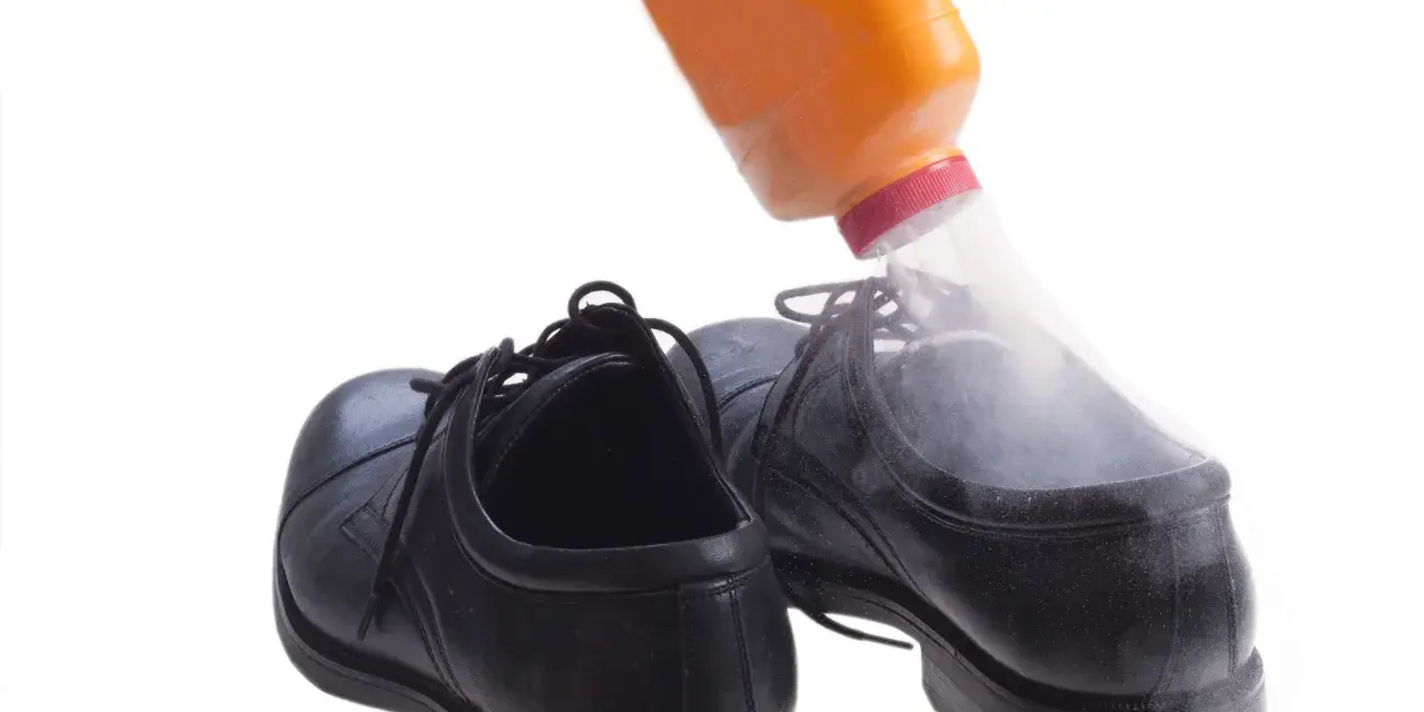 Skuteczne domowe sposoby na śmierdzące buty - pozbądź się zapachu