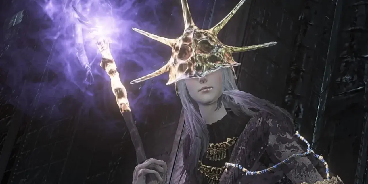 Aldrich el devoradioses, con su corona de espinas y báculo de poder, invoca magia púrpura.