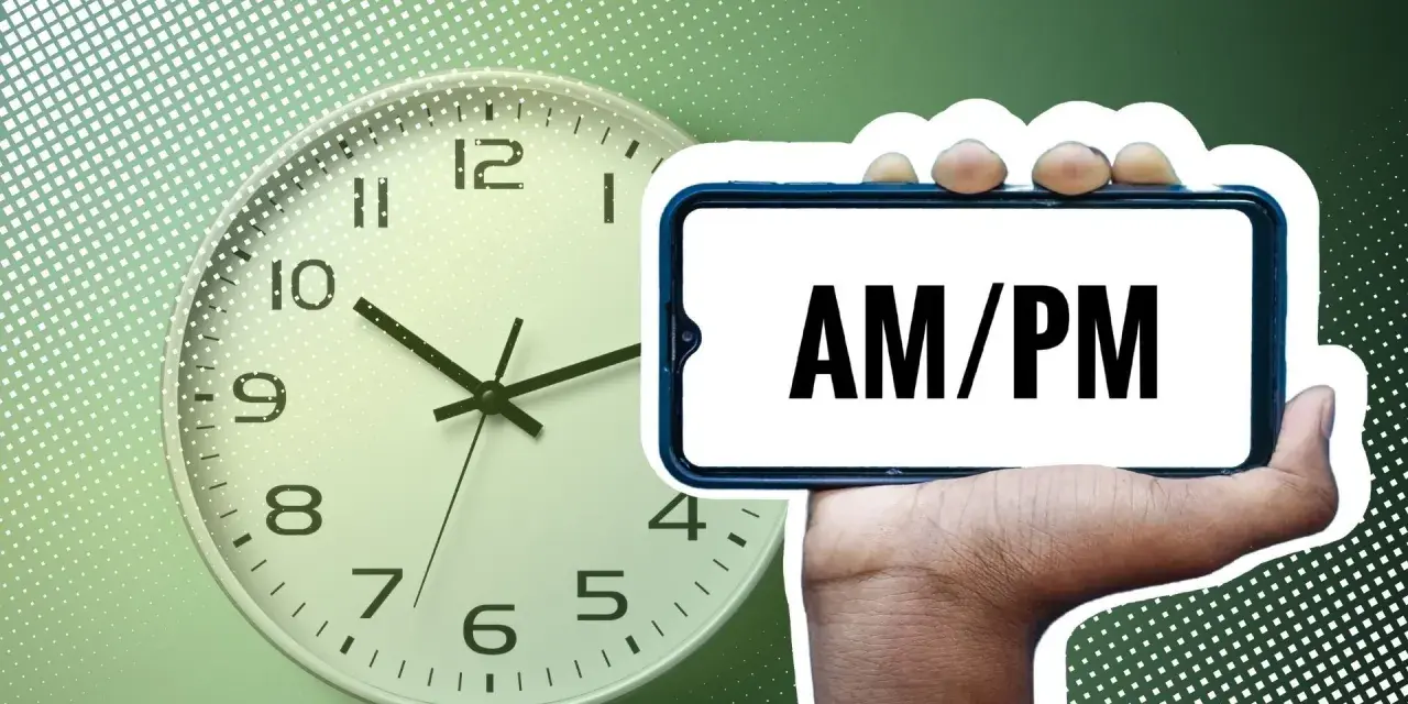 Eine Uhr und ein Smartphone mit "AM/PM" darauf. Das Bild erklärt die englischen Uhrzeiten am und pm.