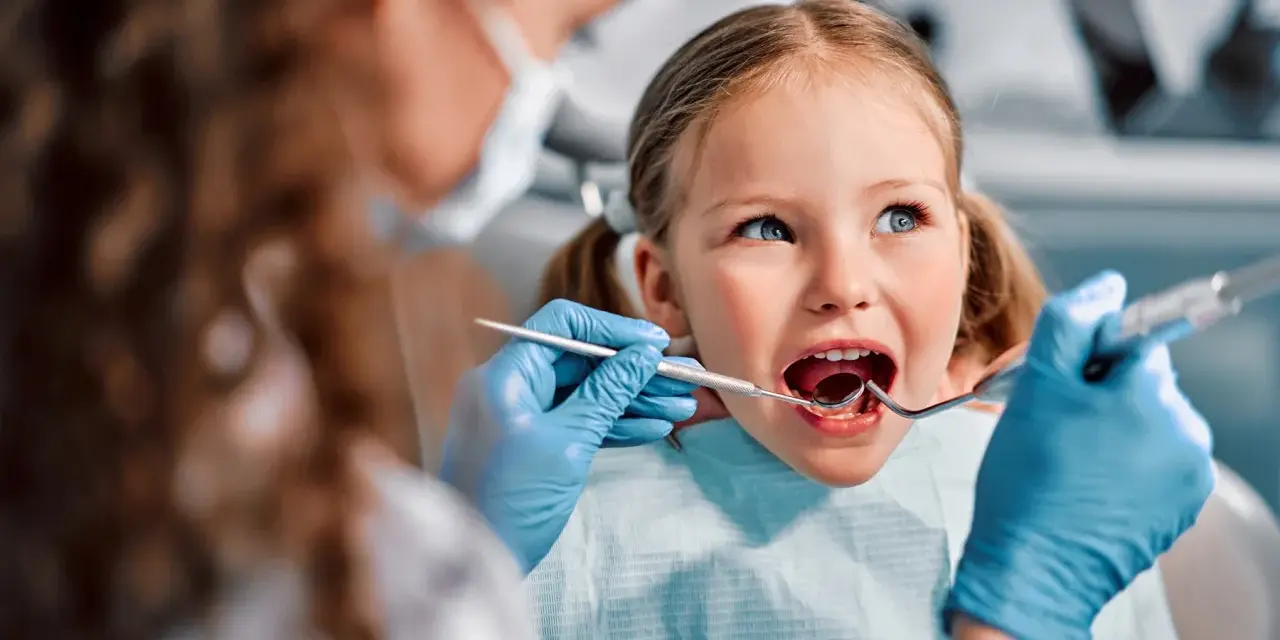 Stomatologia co na NFZ: co warto wiedzieć o dostępnych usługach