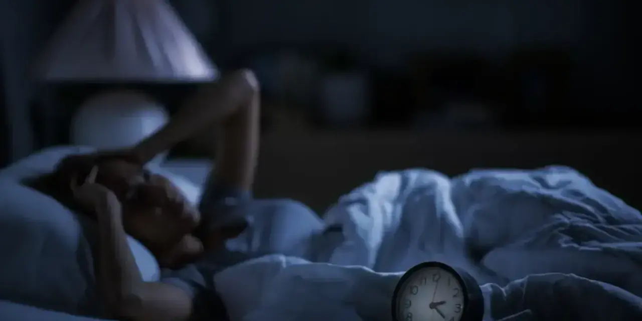 Zmazy nocne: Poznaj skuteczne metody i śpij spokojnie!