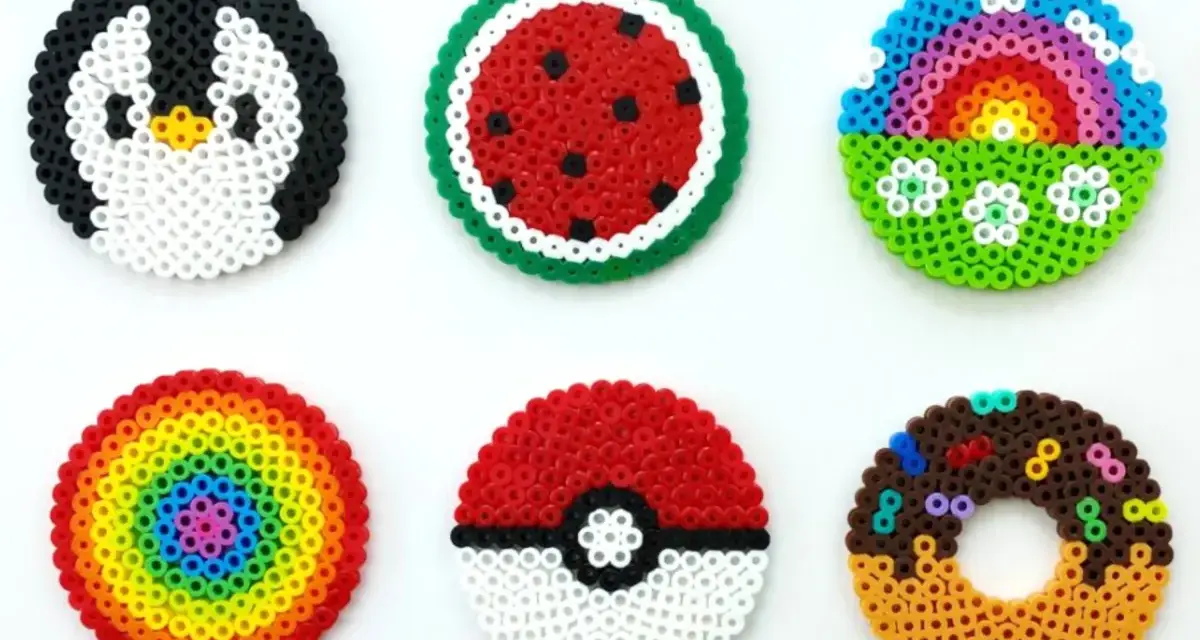 Urocze pyssla wzory: pingwin, arbuz, tęcza z kwiatkami, tęczowe koło, pokeball i pączek.