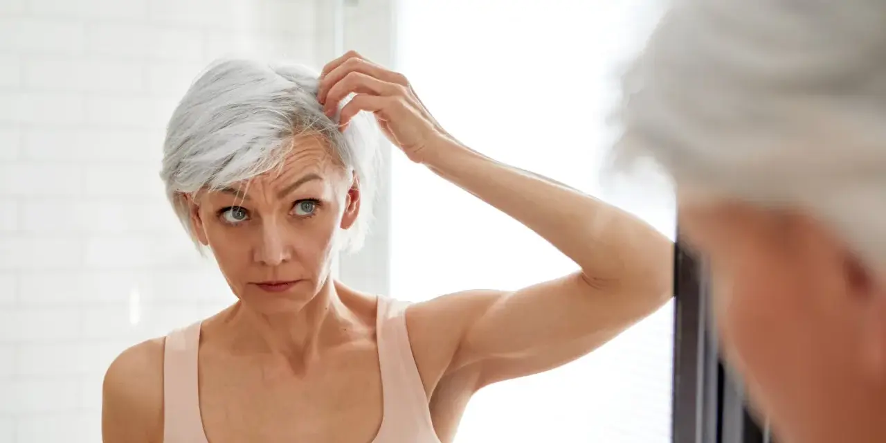 Weiße Haare färben: Meine Profi-Tipps für natürliches Haar