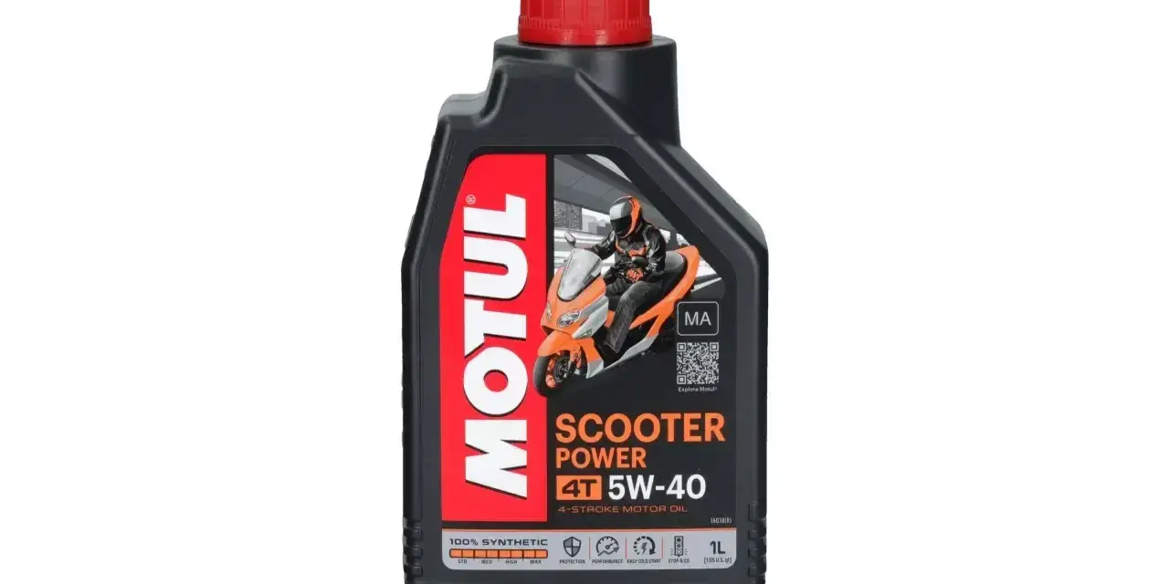 Olej Motul 5W-40 do jakich silników? Idealny do skuterów 4T, zapewnia ochronę i wydajność.