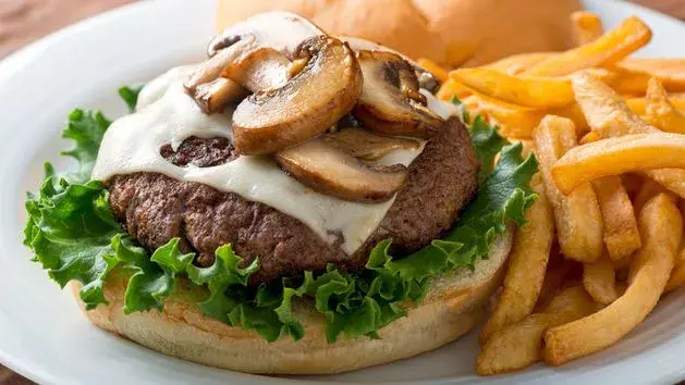 Sekret idealnego domowego hamburgera: Przepis, który pokocha Twój smak