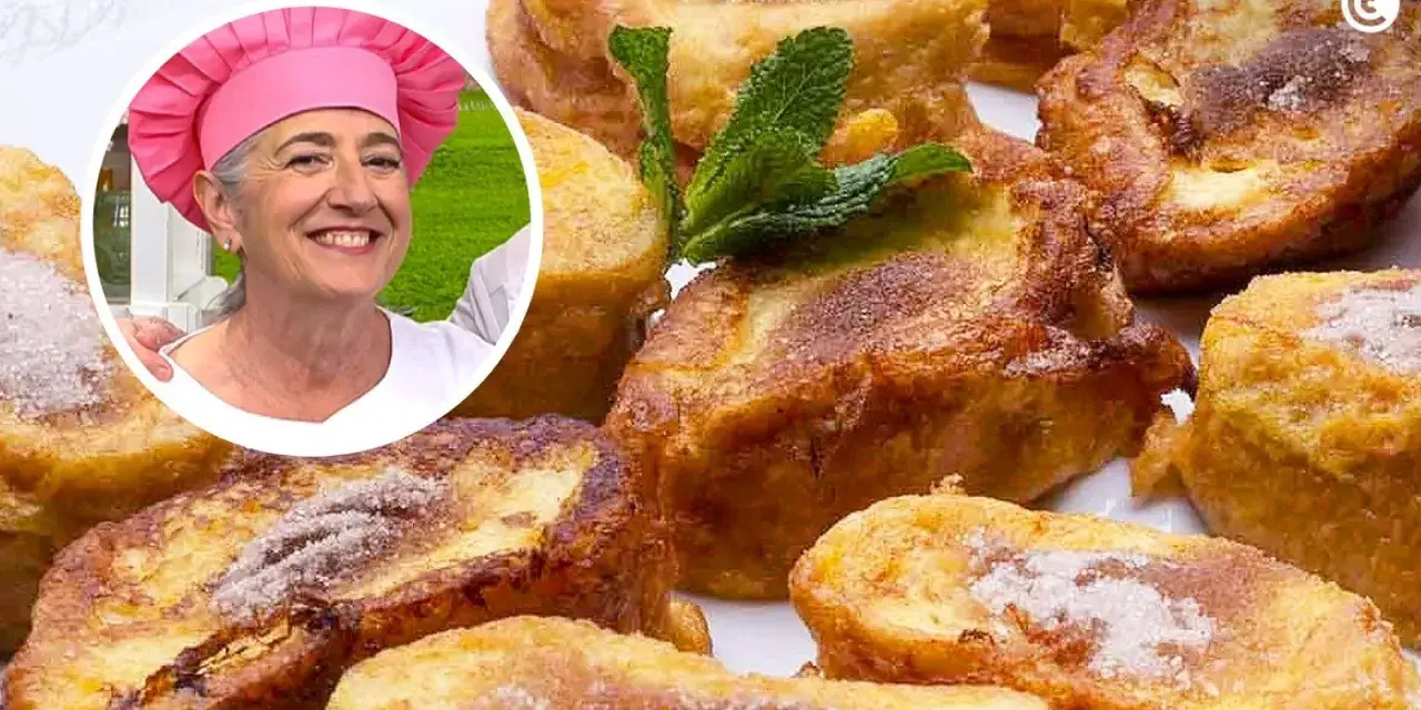 Una mujer sonriente con gorro de chef rosa presenta deliciosas torrijas con pan de molde, espolvoreadas con azúcar y canela.