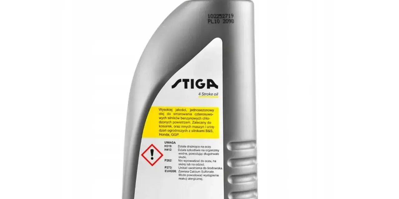 Olej STIGA 4 Stroke oil to wysokiej jakości, jednosezonowy olej do smarowania silników czterosuwowych, idealny do kosiarki.