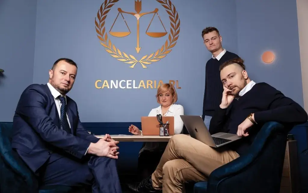Radca prawny co robi? Poznaj jego kluczowe obowiązki i zadania