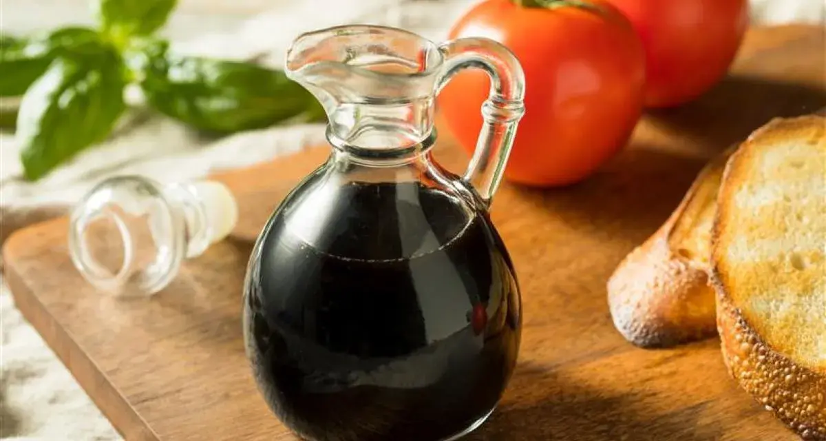 Jak zrobić sos balsamiczny? Lepszy niż kupny w 5 minut!