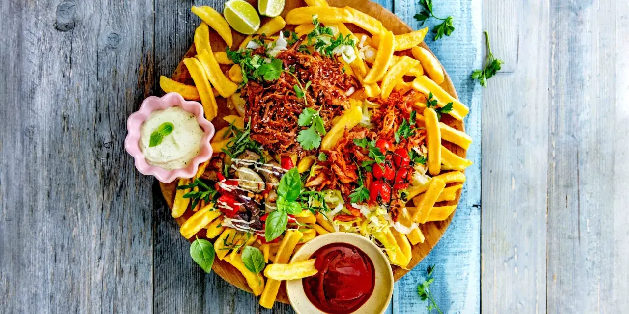 Z czym jeść frytki? Klasyka, loaded fries i wege inspiracje