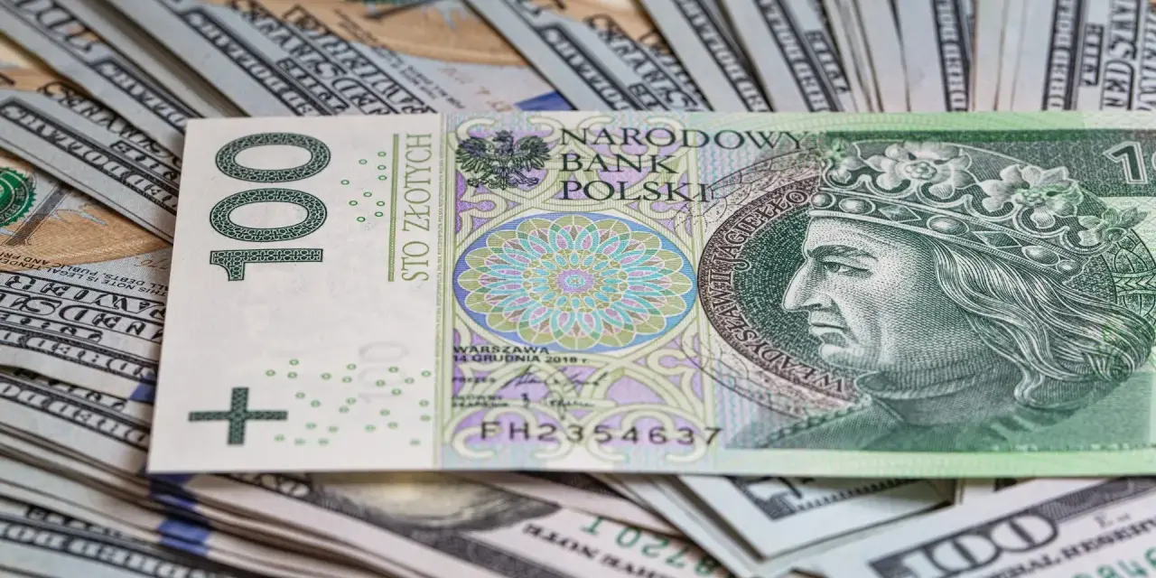 Limit gotówki w samolocie: 10 000 euro zgłoś lub zapłać!