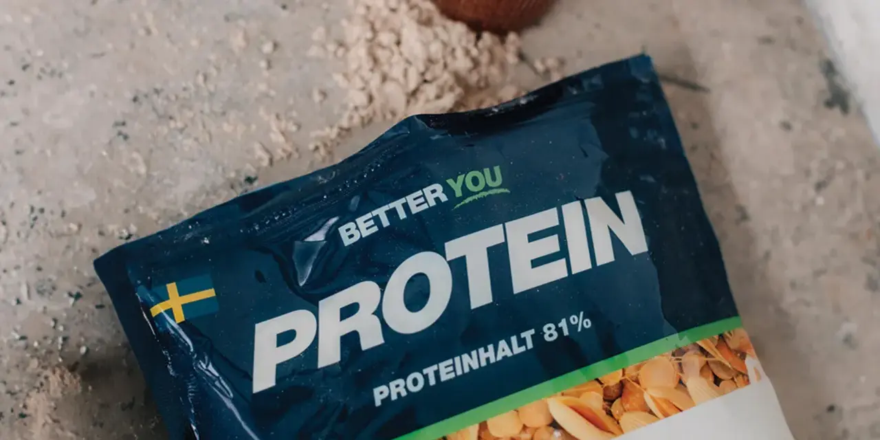 En påse Better You Protein med 81% proteinhalt. Perfekt för dig som vill ha ett långsamt protein för en jämn energitillförsel.