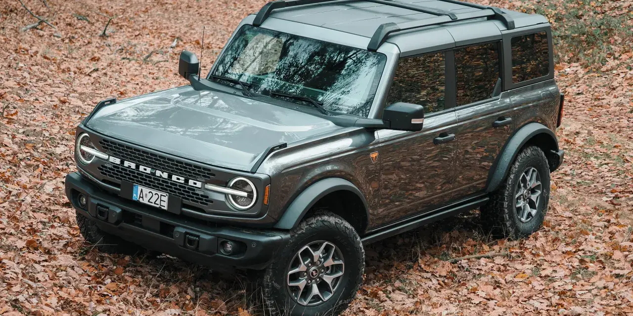 Jaki SUV w teren wybrać, aby uniknąć rozczarowania w trudnych warunkach?