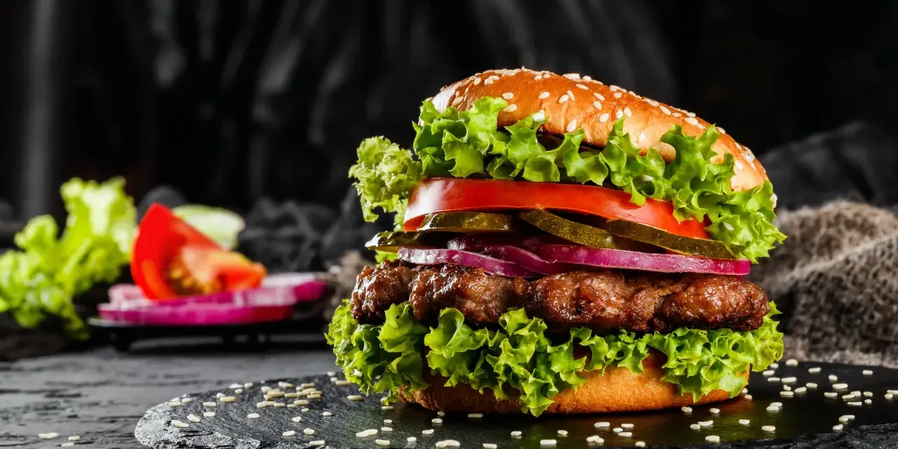 Soczysty burger z marketu? Wybierz mięso jak ekspert!