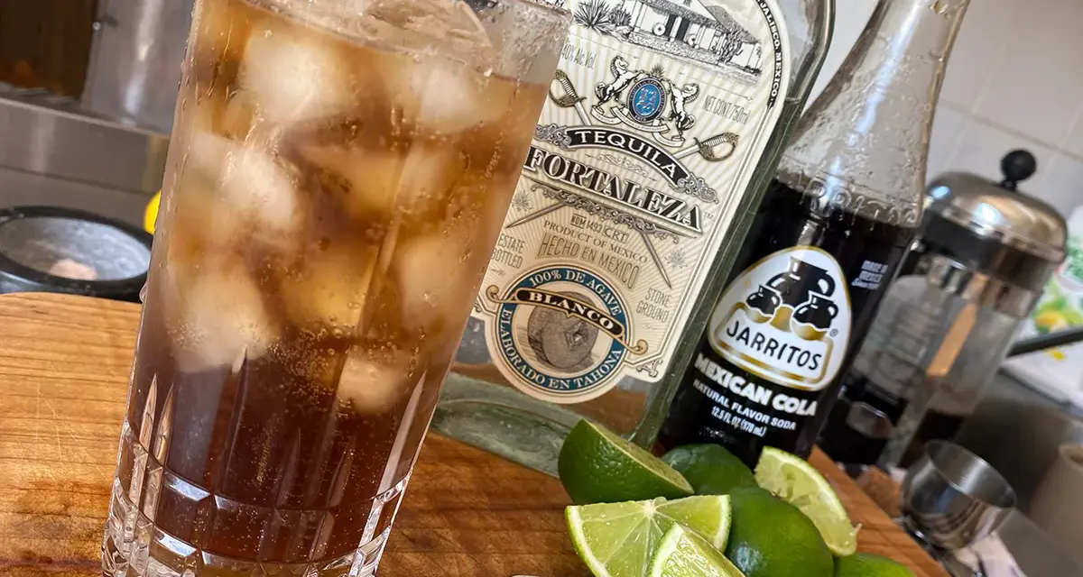 Tequila z colą (Batanga): Poznaj sekret kultowego drinka!