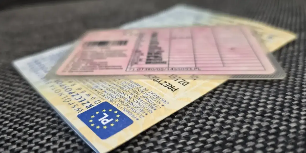 Polskie prawo jazdy i dowód rejestracyjny. Wygodna wymiana prawa jazdy online to przyszłość.
