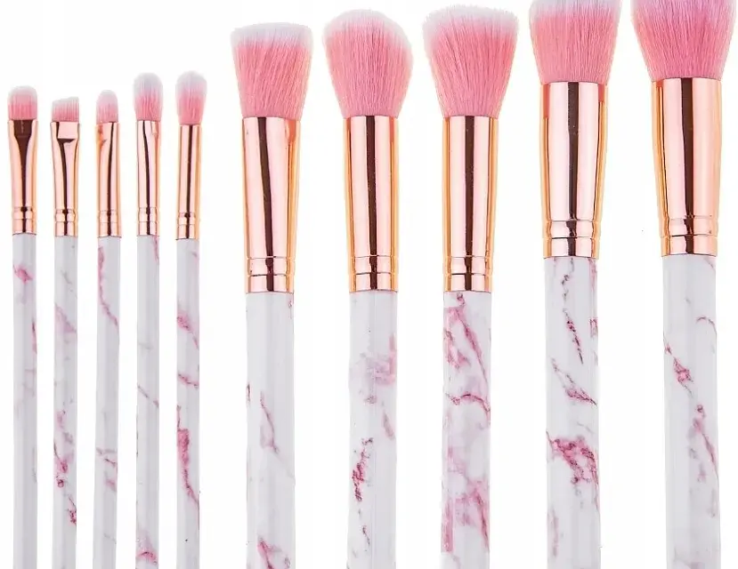 Make-up-Pinsel: Dein Guide für makelloses Finish & perfekte Pflege