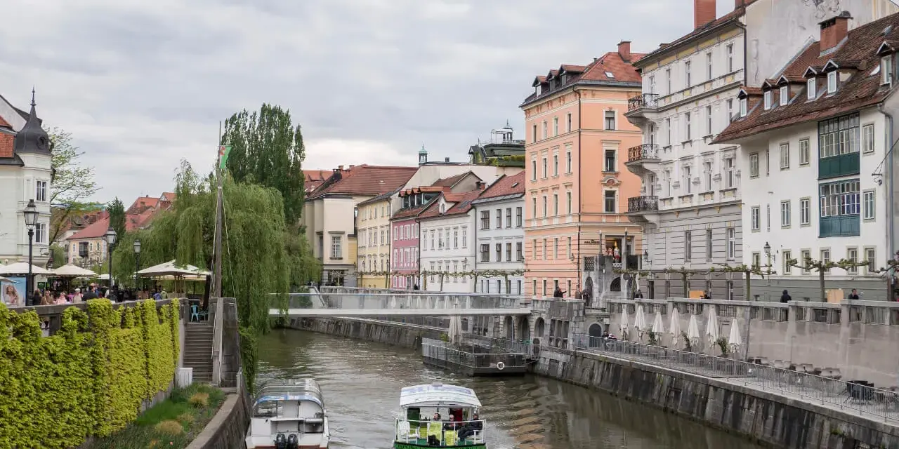 Słowenia czy potrzebny paszport? Odkryj, co musisz wiedzieć przed podróżą