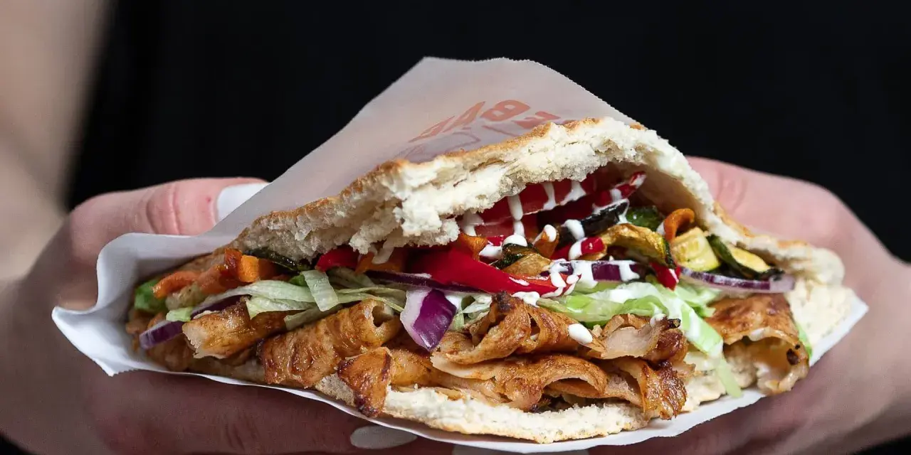 Kebab: zdrowy czy nie? Jak świadomie wybrać najlepszą opcję