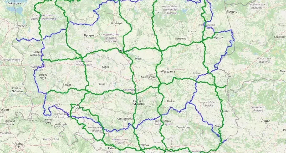 Mapa tras motocyklowych na Śląsku i w okolicach. Zielone i niebieskie linie wyznaczają malownicze drogi dla miłośników dwóch kółek.