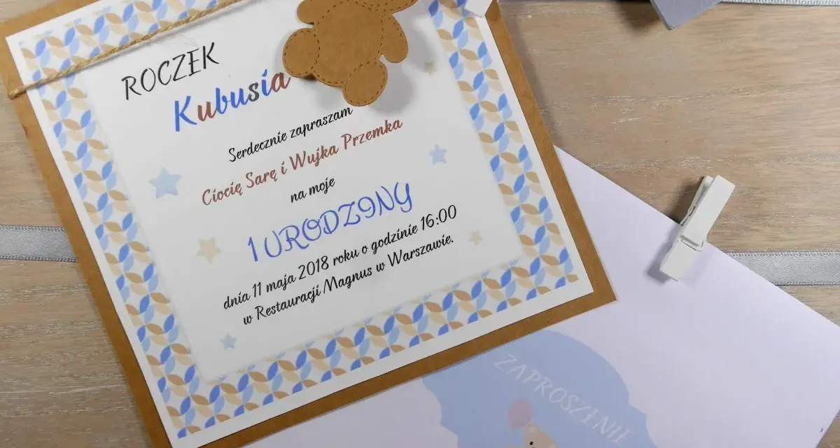 Jak wypisać zaproszenie z dzieckiem, aby uniknąć niezręczności?