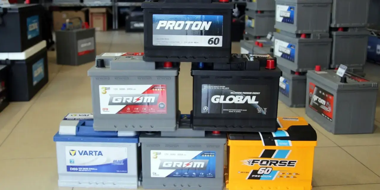 Stos akumulatorów samochodowych: Proton, Global, Varta, Grom, Forse. Jaki akumulator wybrać?
