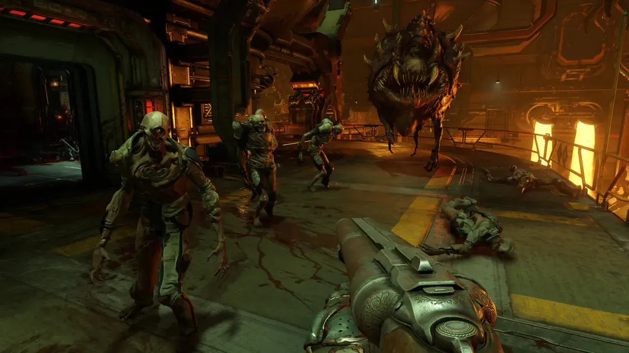 Gracz w Doom 4 walczy z hordą demonów w industrialnym otoczeniu. Na pierwszym planie widać strzelbę, a w tle potwory i martwe ciała.