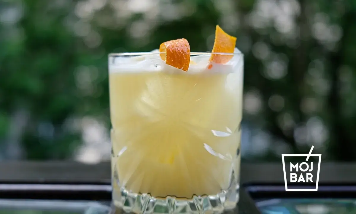 Drinki z whisky: Opanuj klasyki i zaskocz gości! Proste przepisy