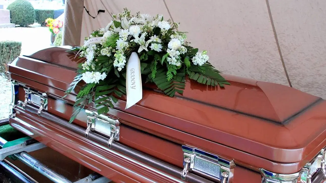 Jak znaleźć datę pogrzebu w Opolu? Sprawdzone metody i źródła