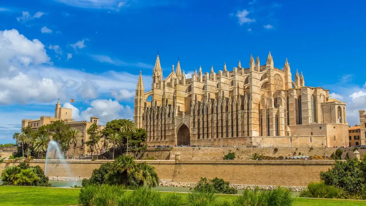 El secreto para visitar la Catedral de Palma gratis: ¿lo conoces?