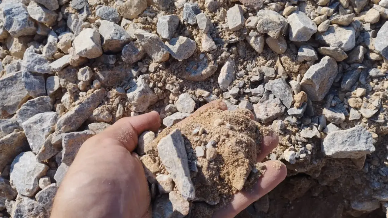 Ile waży m3 kruszywa 0-31,5 mm? Oblicz i nie przepłacaj!