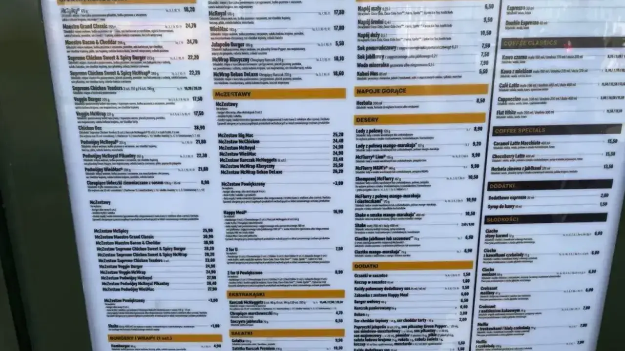 McChicken cena 16,20 zł. Klasyczna oferta McDonald's z McChickenem i innymi ulubionymi pozycjami.